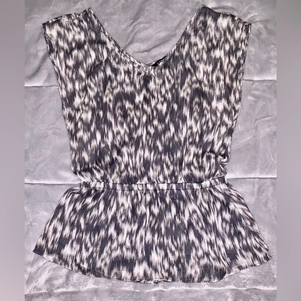 Express Blouse - Picture 1 of 4